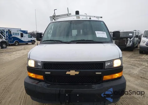 2019 Chevrolet Express 2500 Work Van из США, поврежденный, VIN 1GCWGAFP3K1296600
